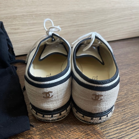 Chanel 2016 Interlocking CC Logo Espadrille Sneakers Size 38 - Picture 2 of 7